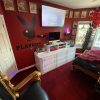 Hefner Suite - Image 4